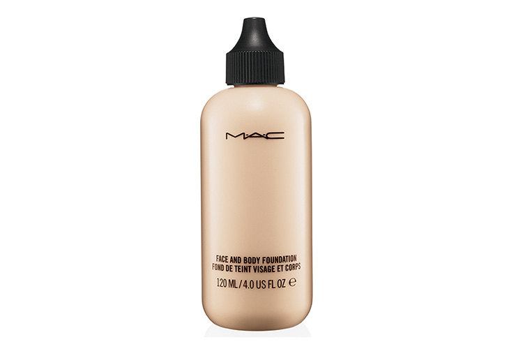 МАС Face and Body Foundation (3400 р за 120 мл)