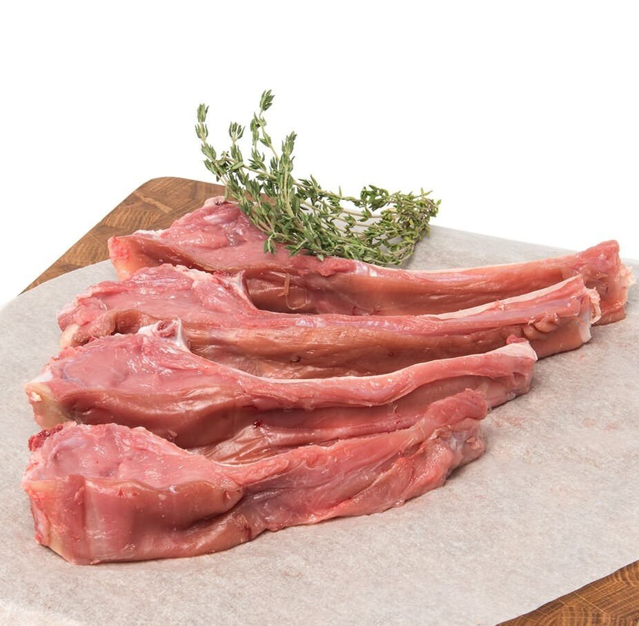  Мясо получается особенно мягким и сочным, если взять для приготовления свиную корейку (мякоть обрезать с косточек).
