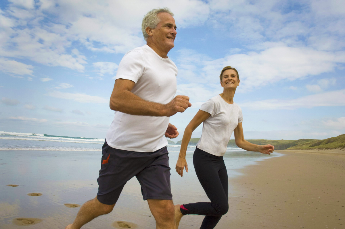 хорошая компания и поддержка важна в любом возрасте.