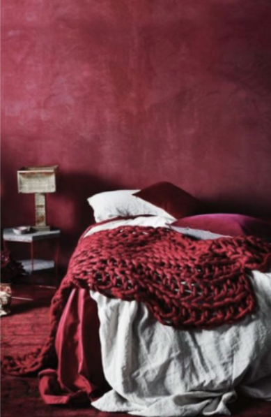 Темно-красный, сильный и мощный декор в бордовых оттенках