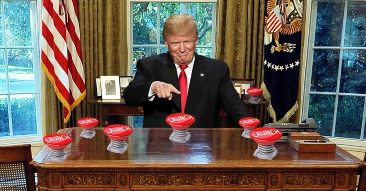 Дональд Трамп и ядерная кнопка, фото из открытых источников