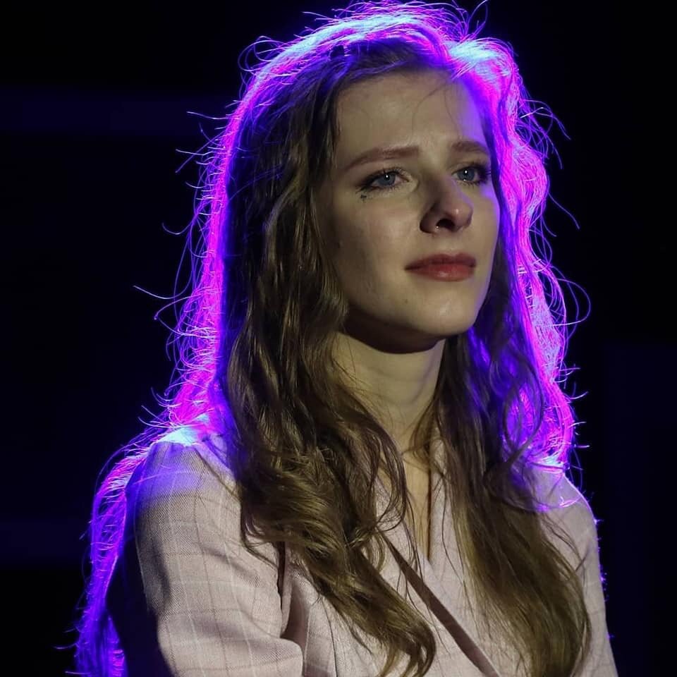 Автор пьесы и режиссёр спектакля — Попечитель фонда Лиза Арзамасова. 