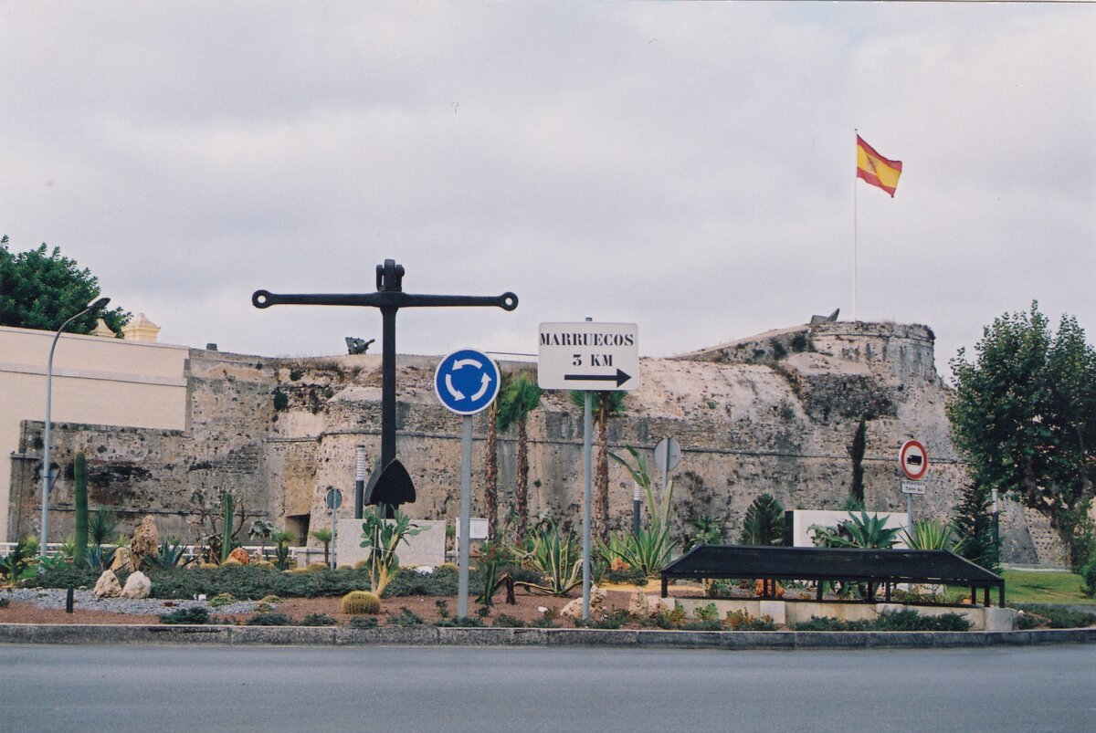 Город Сеута. 2004 год (фото автора)