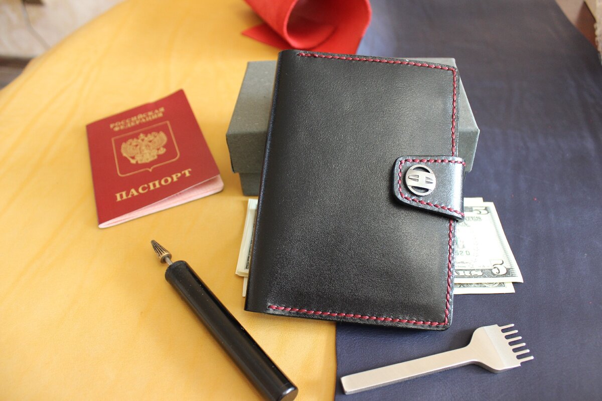 Мужское портмоне.