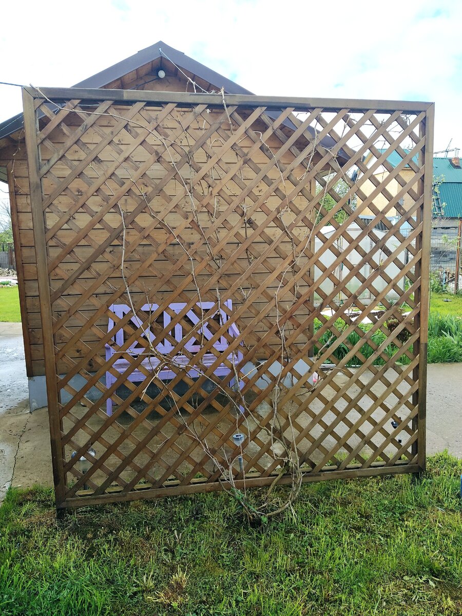 Решетка деревянная