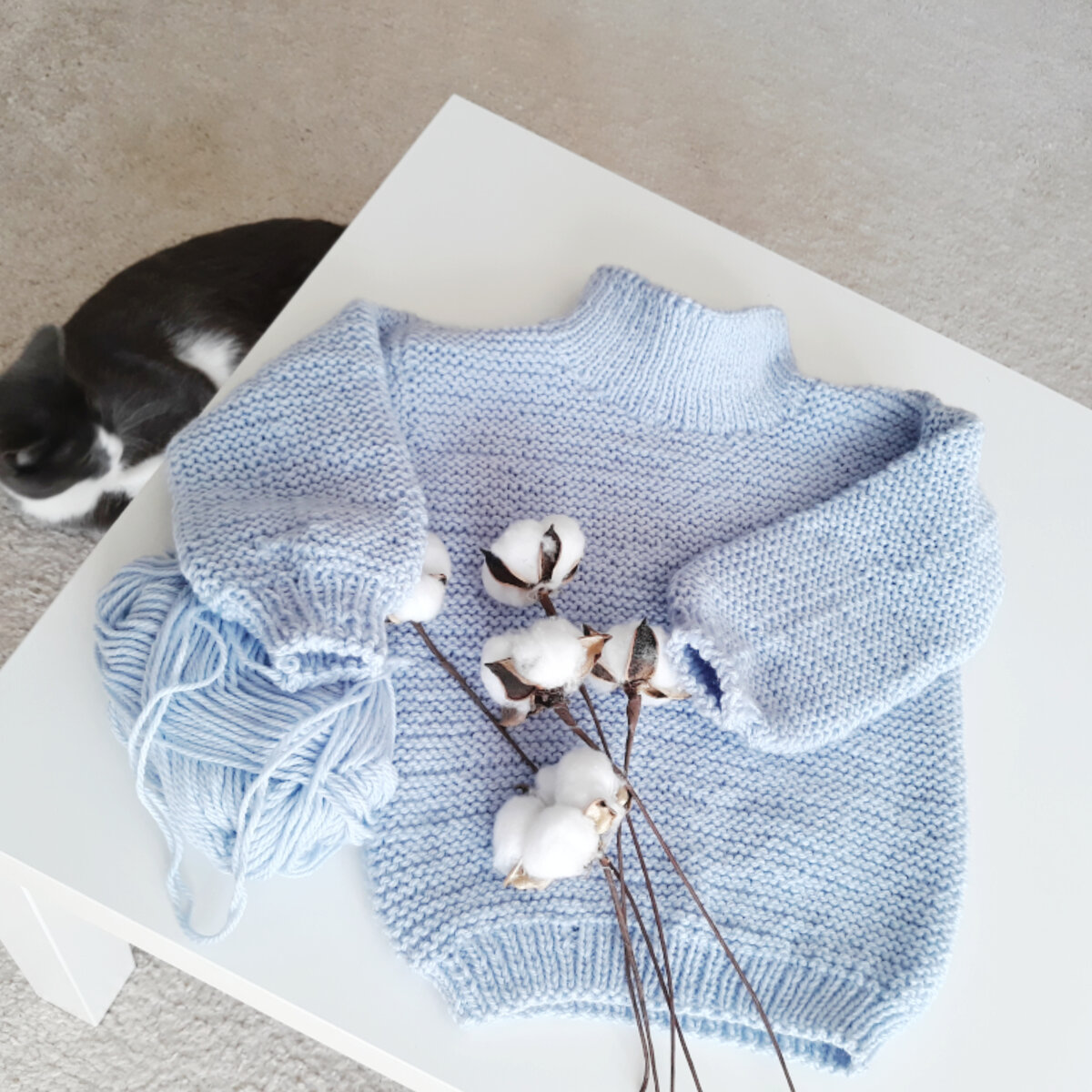 Фото сделано сегодня. Ещё нить от клубка не отрезана).