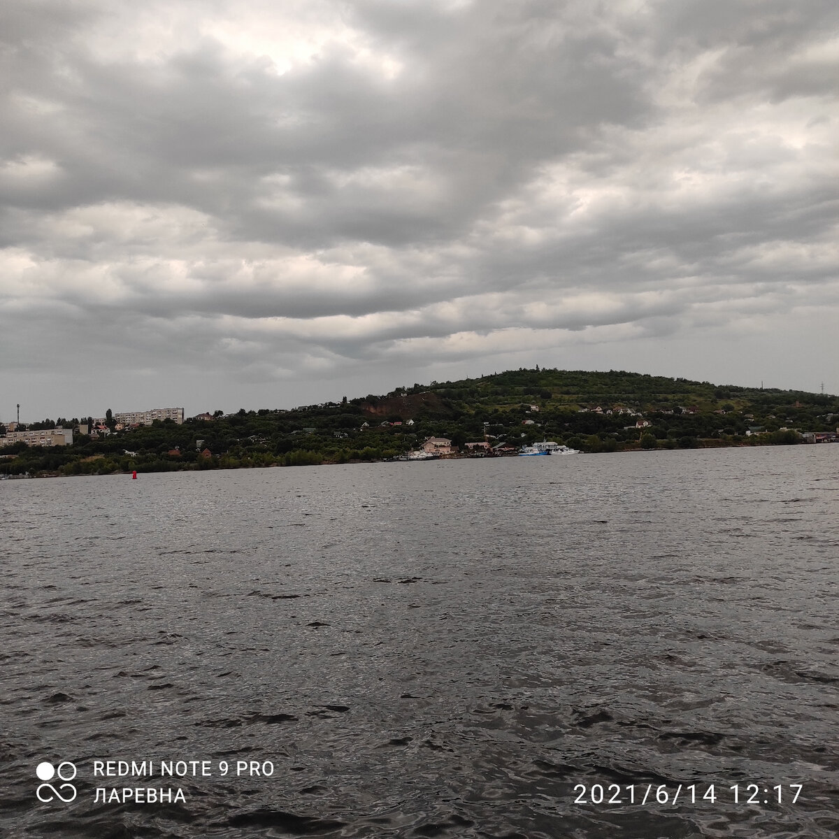 Вид с теплоходика. Фото из личного архива)