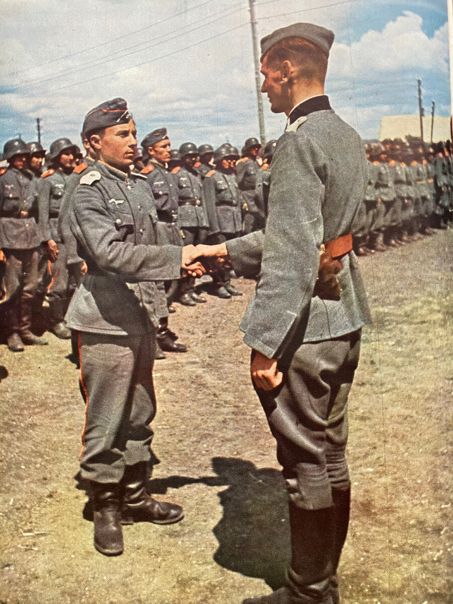 Фото немцев 1941. Идель Урал Вермахт. Солдаты Идель Урал. Немецкие солдаты в цвете. Немецкая армия в цвете.