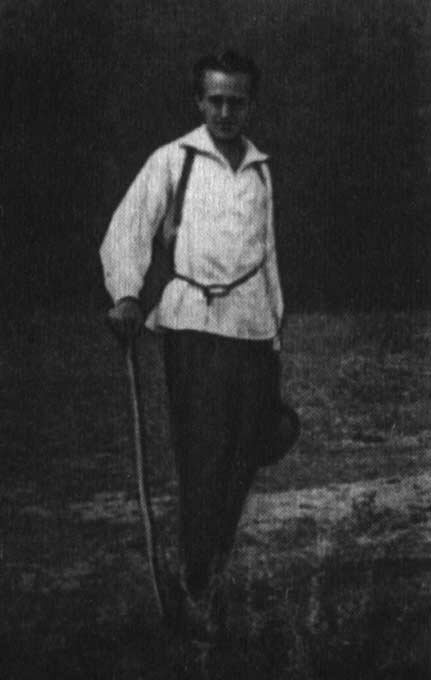 Даниил Андреев недалеко от Трубчевска. 1932 год. Фото с сайта https://commons.wikimedia.org/