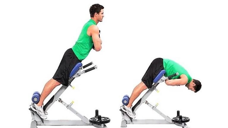 Техника выполнения утяжеленной гиперэкстензии