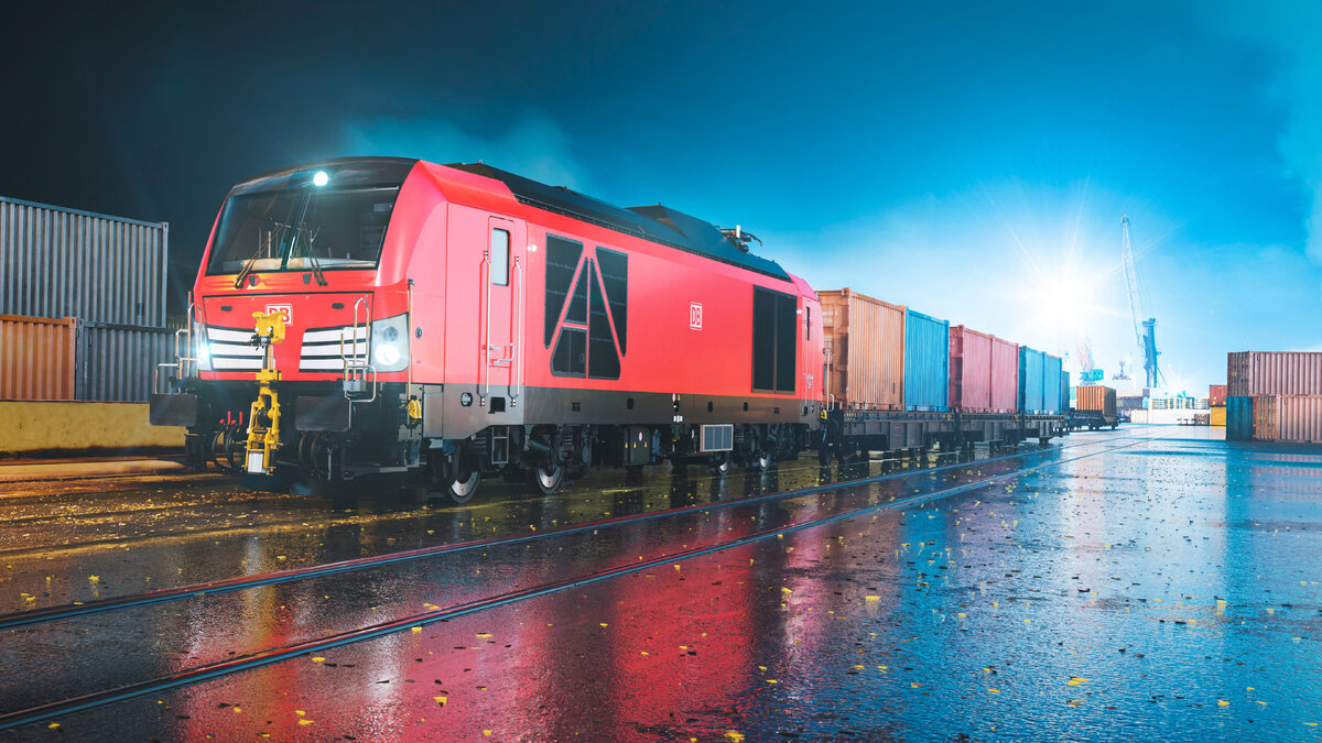  Гибридный локомотив Vectron Dual Mode для Deutsche Bahn. Источник: Siemens