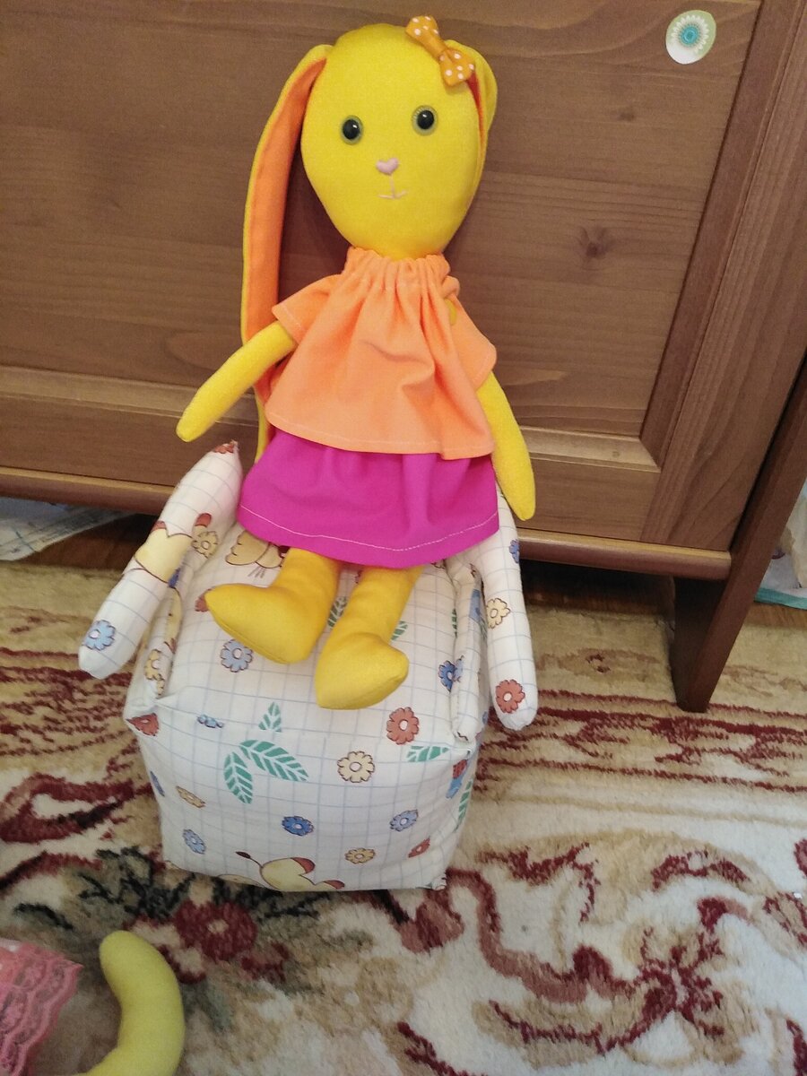 Подвеска Lamaze Банан Би L27382