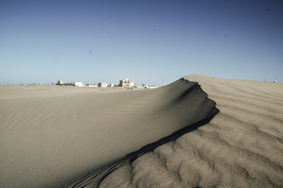 Г. Тарфая, Сахара, на границе Марокко