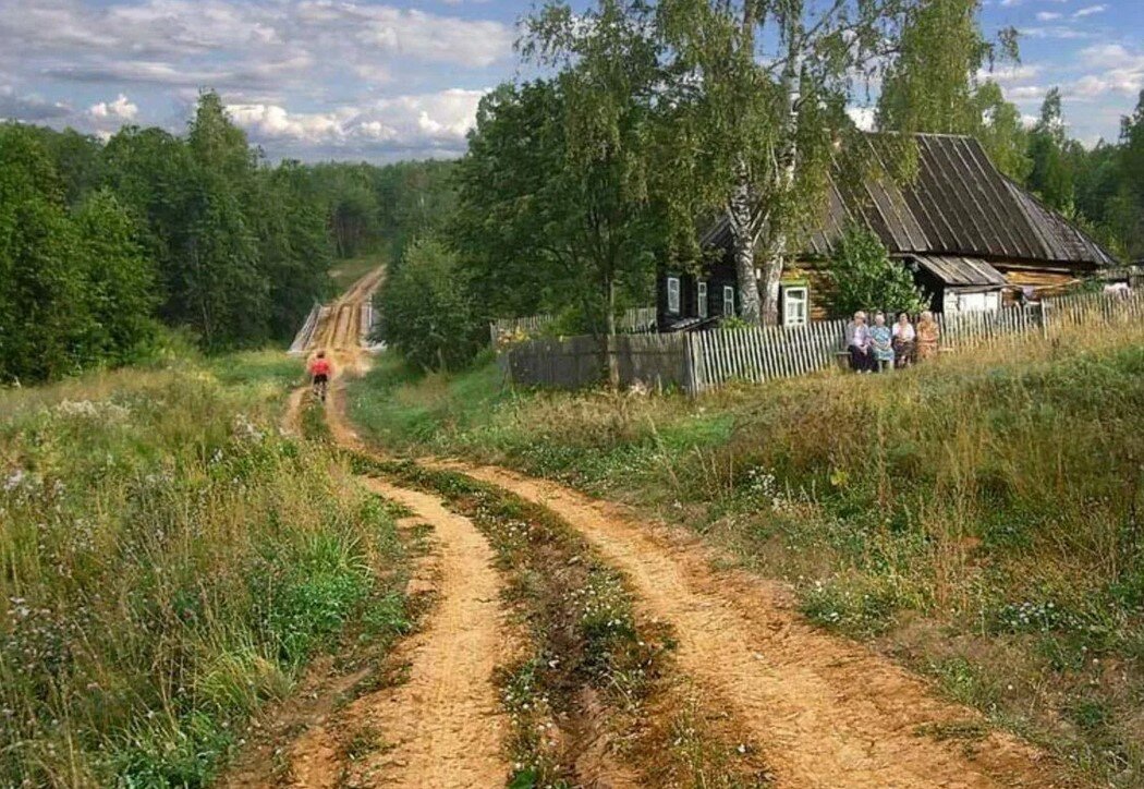 Иди в околицу. Деревенские тропинки Марий Эл. Деревня Околица Тверская область. Деревня деревенька Тверская область. Деревни России глухомань.