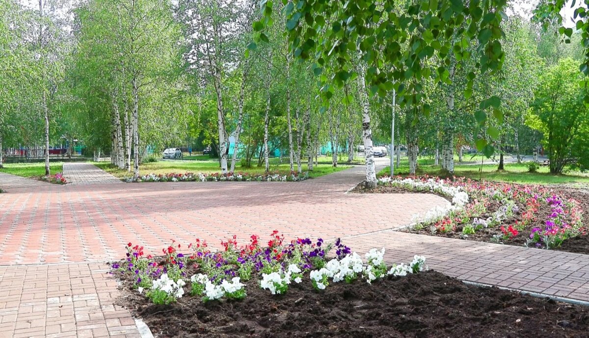    В Излучинске идет благоустройство сквера имени А.П. Пащенко