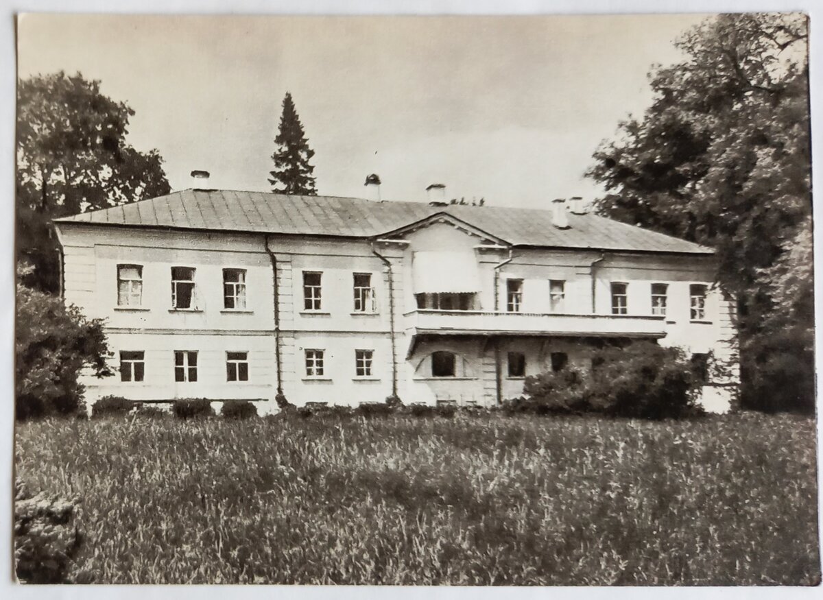 Где родился толстой. Лев Николаевич толстой Тульская Губерния. Лев толстой Ясная Поляна. Ясная Поляна усадьба Толстого 19. Толстой Лев Николаевич Губерния Ясная Поляна.