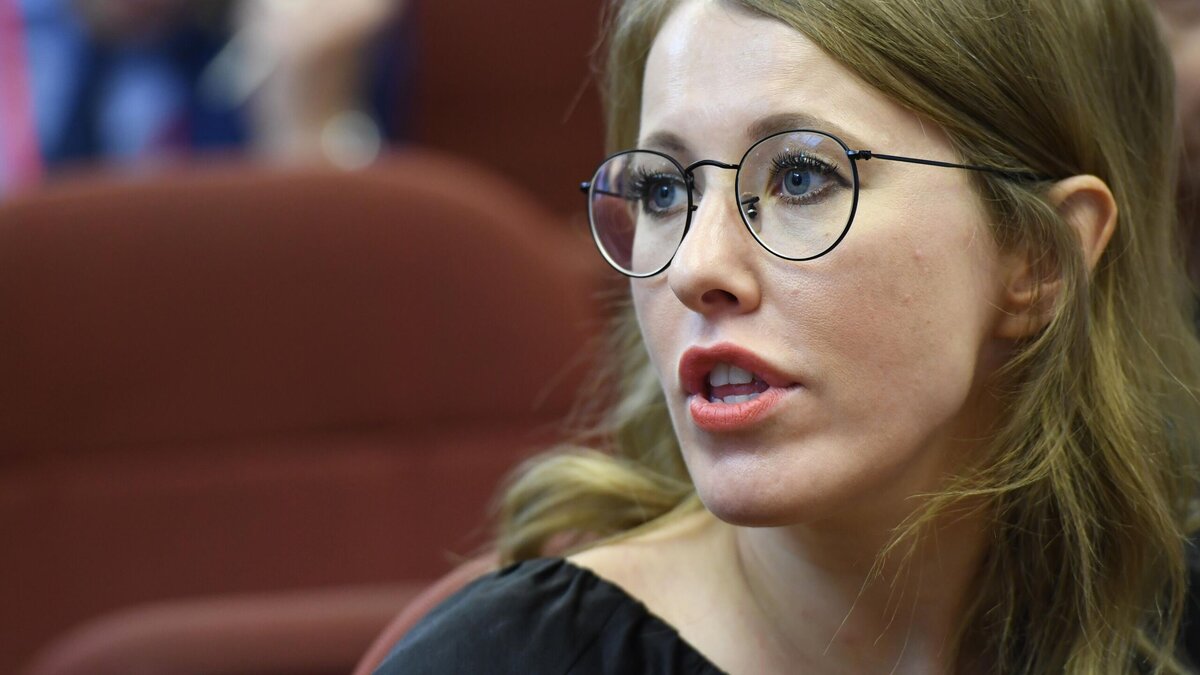    “Надо было гнать ее в шею!”: Волочкова назвала работу Собчак “позорищем”© РИА Новости | Сергей Пятаков