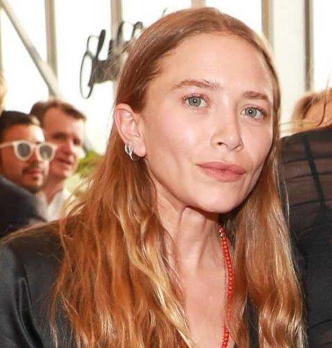 Мэри-Кейт Олсен вышла в свет без макияжа