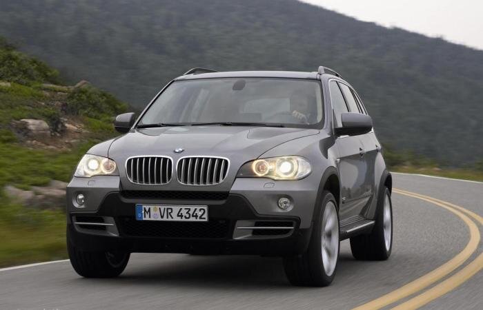 
Кроссовер BMW X5 в кузове Е70 - тот случай, когда немце немного подвели.
