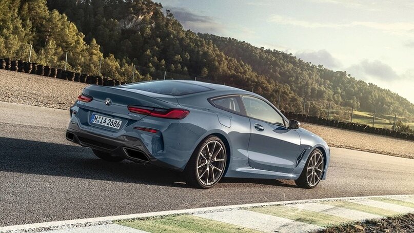 https://carclub365.com/bmw-8-2018/