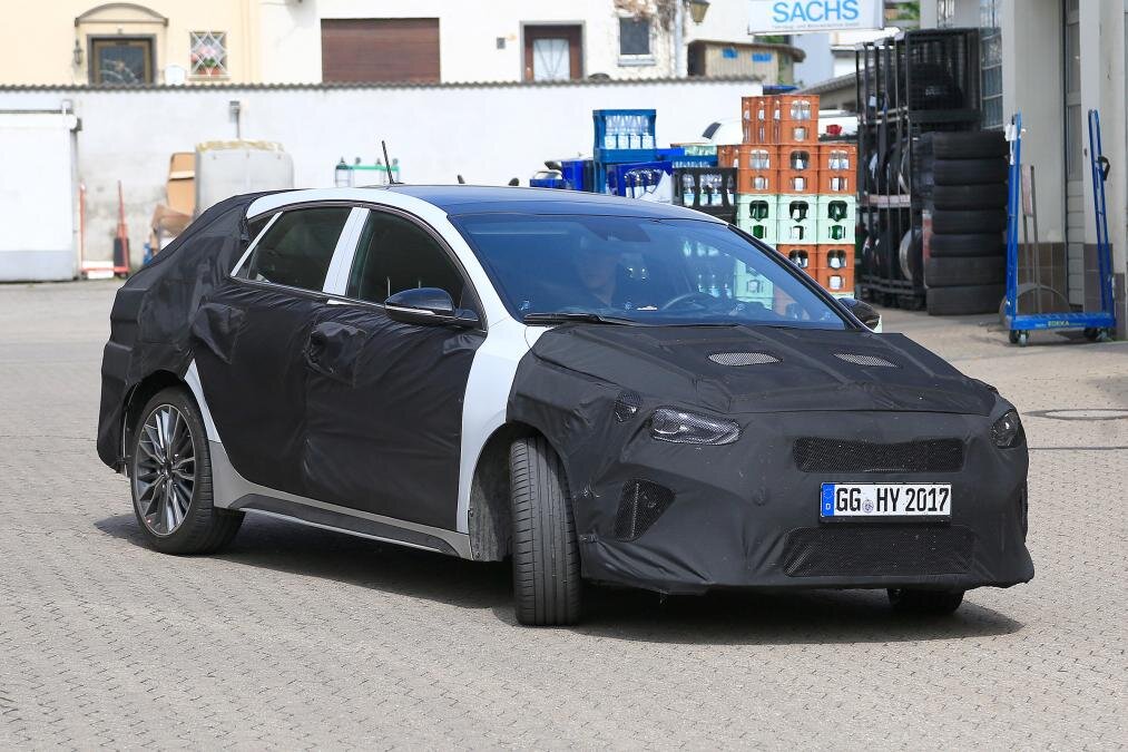 Киа скоро представит новые модели Proceed .KIA не показывает никаких признаков ослабевания,  корейская фирма наносит последние штрихи на парящий вариант универсала Pro Ceed.