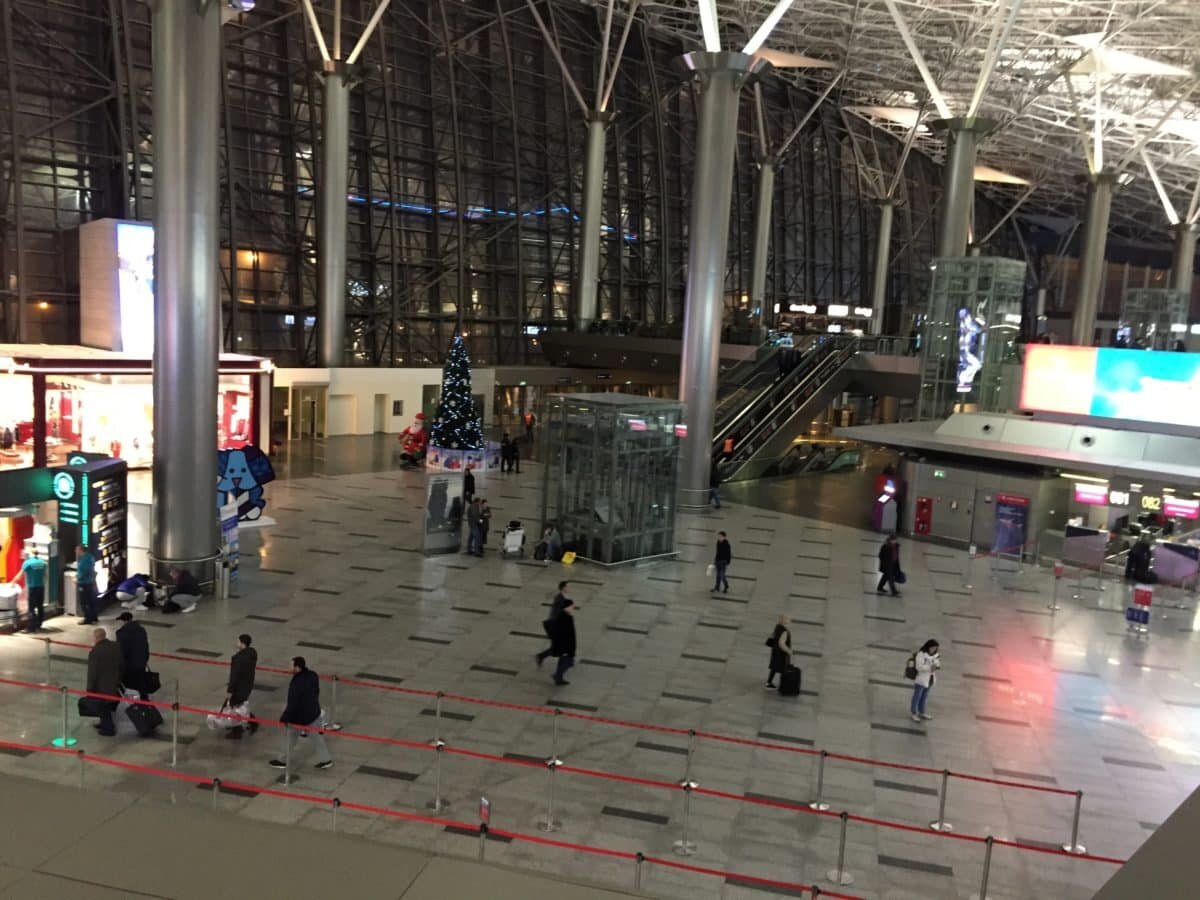 Аэровокзал Внуоково рано-рано утром.