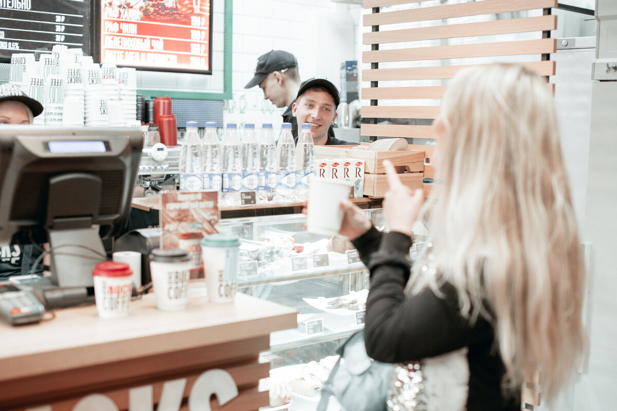 Я и бариста, с которым познакомились на фотосессии