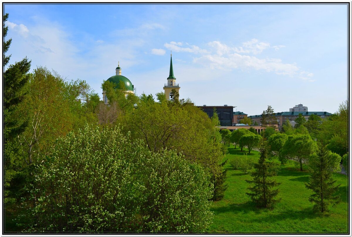 Город Омск весной