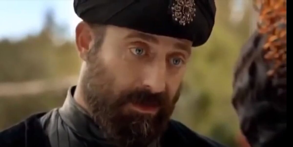 Султан Сулейман и Хюррем во дворце