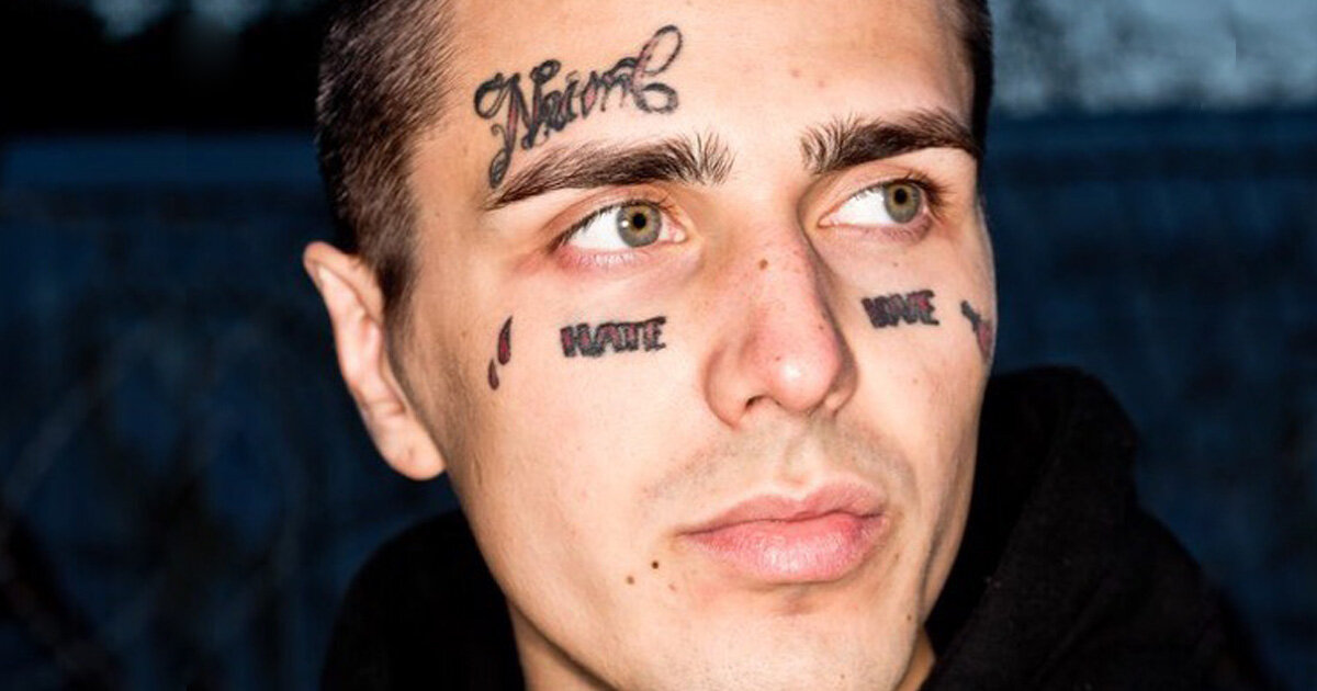 Как сделать текст на лице. Face рэпер 2020. Face Татуировки. Фейс тату на лице.