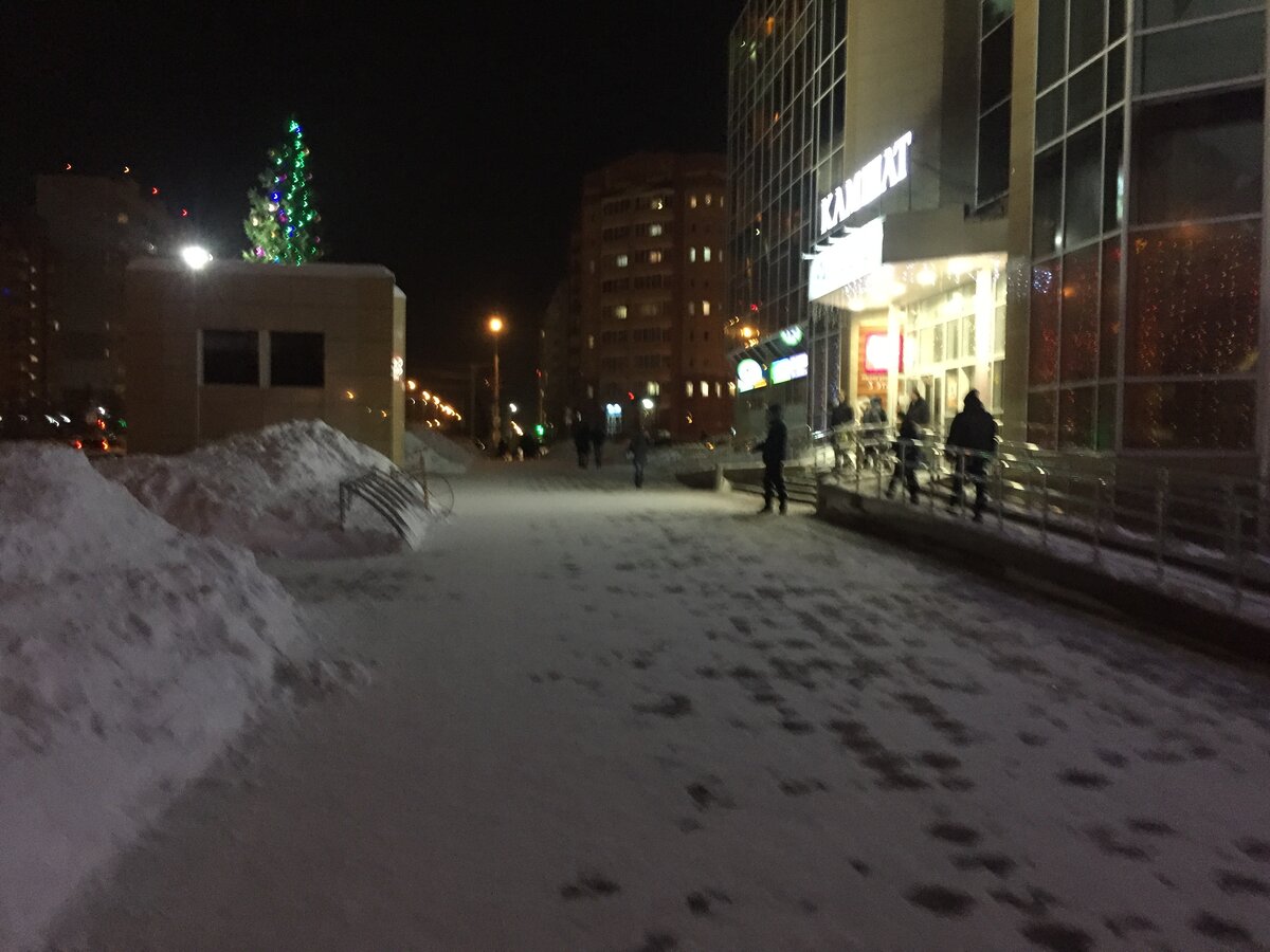Не живут россияне на помойке.