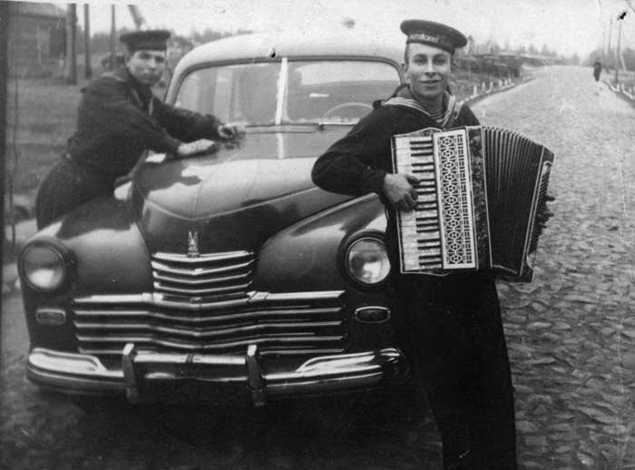 Юз Алешковский на флоте https://clck.ru/F5kja