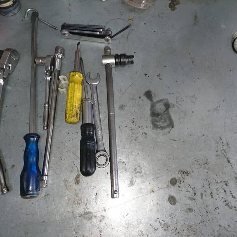 Используемый инструмент для ремонта