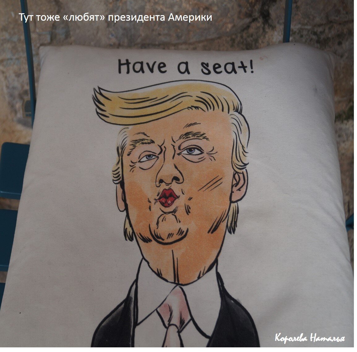 Будва - город, в котором мы остановились после Тивата. Он более оживленный. А при въезде в него, меня "передернуло", ну очень напомнило Ялту, когда подъезжаешь к ней со стороны Севастополя.