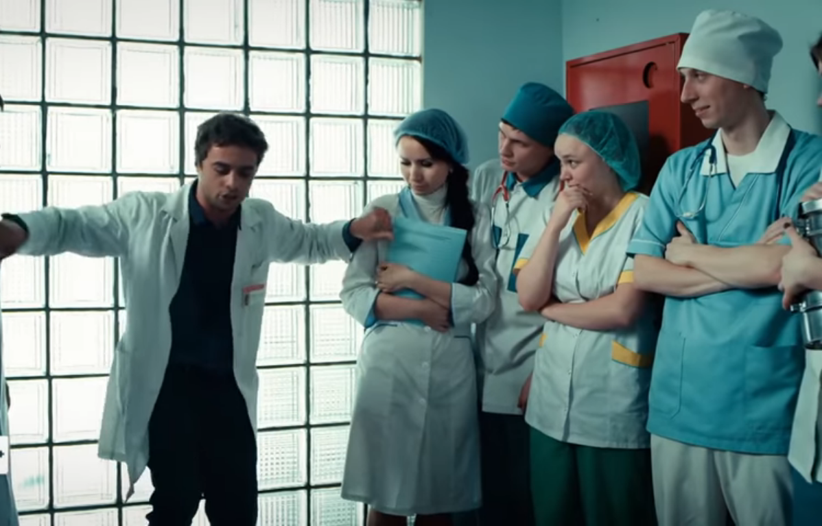 Кадр из сериала.