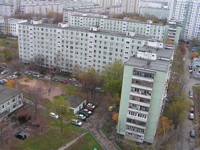 Панельные 5 этажные дома. Почему в СССР строили дома именно в 5 и 9 этажей?