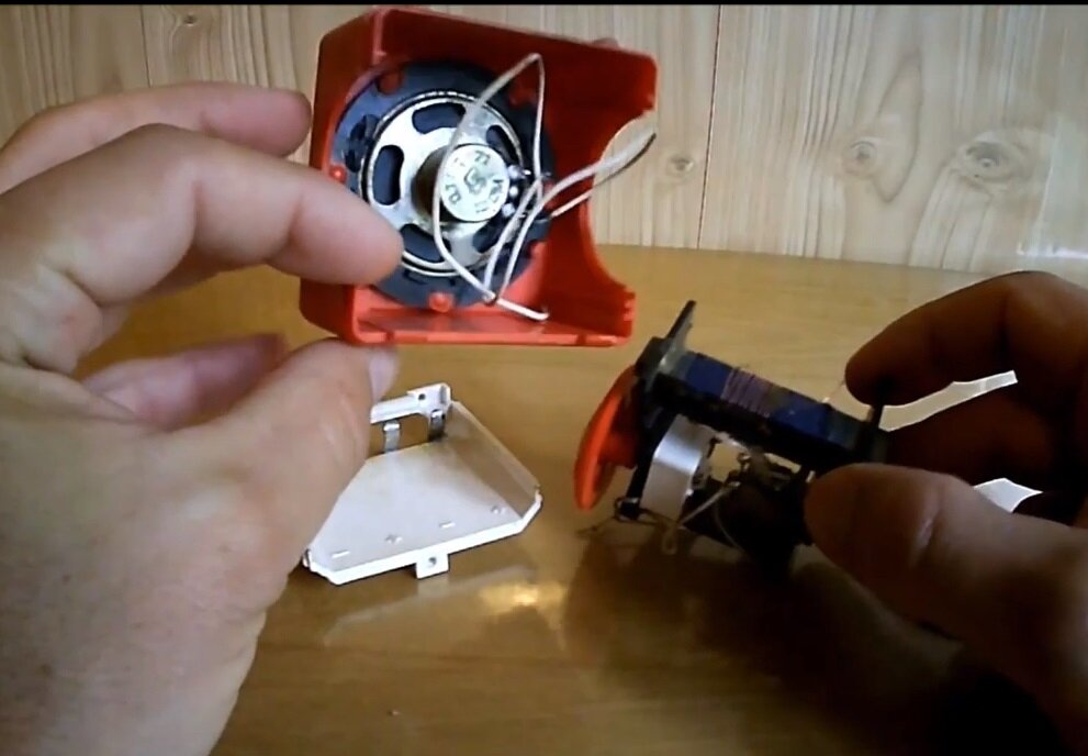 Маломощный динамик приемника