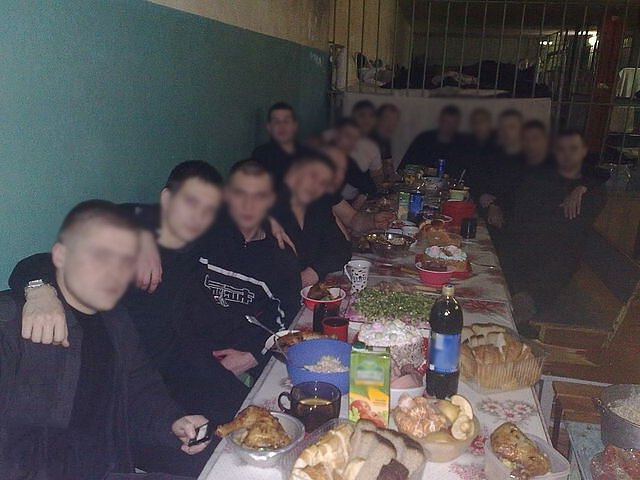 Конечно же не такими компаниями, но все же. Она была не против и 3,4,7 человек. Я думаю вот такую компанию собрать. Ладно. Перейдем к статье 