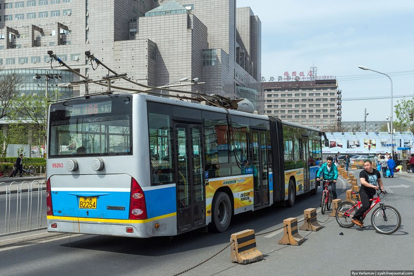 троллейбус чита тролза 273. тролза мегаполис в аргентине. троллейбус 35 москва. последний московский троллейбус.