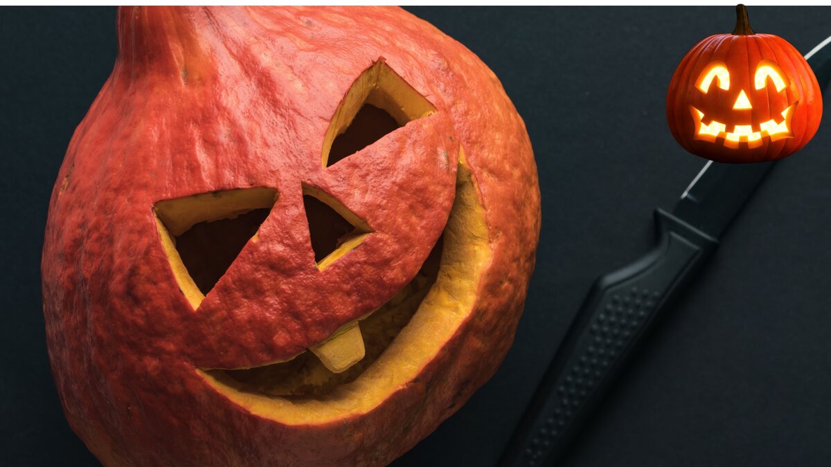 Вырезаем красивую тыкву на Хеллоуин))