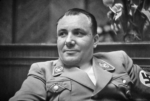 Мартин Борман в реальной жизни, а не кинообразе, как на обложке статьи. Фото в свободном доступе.