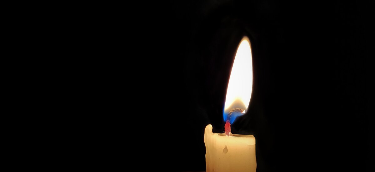 Обычная свеча горит в 100 раз дольше. Простой способ увеличить горение .