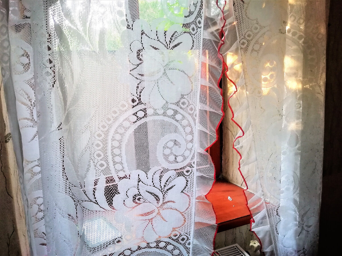 Окно в кубанском доме