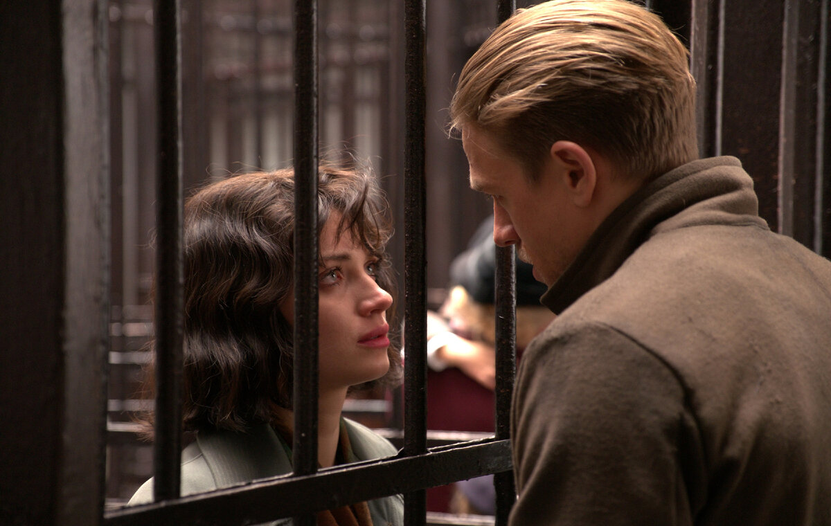 Кадр из фильма «Мотылек » (2017) →