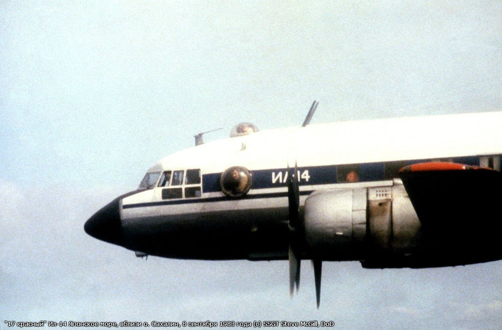 Ил-14 б/н «17 красный» Японское море, вблизи о. Сахалин, 8 сентября 1983 года © SSGT Steve MoGill, DoD