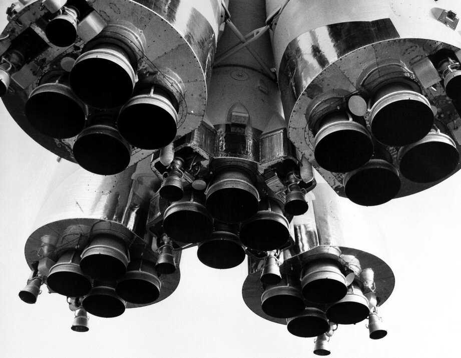 Леонид Лазарев. Двигатели Гагарина (1962)