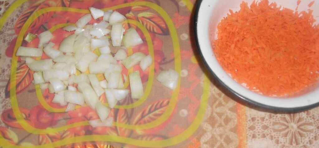 Измельченные морковь и лук. Личное фото автора канала Житейская проза