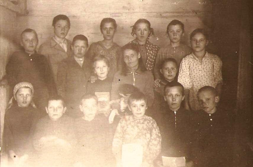 Школа 1946 год. Корабицин Марайской волости.