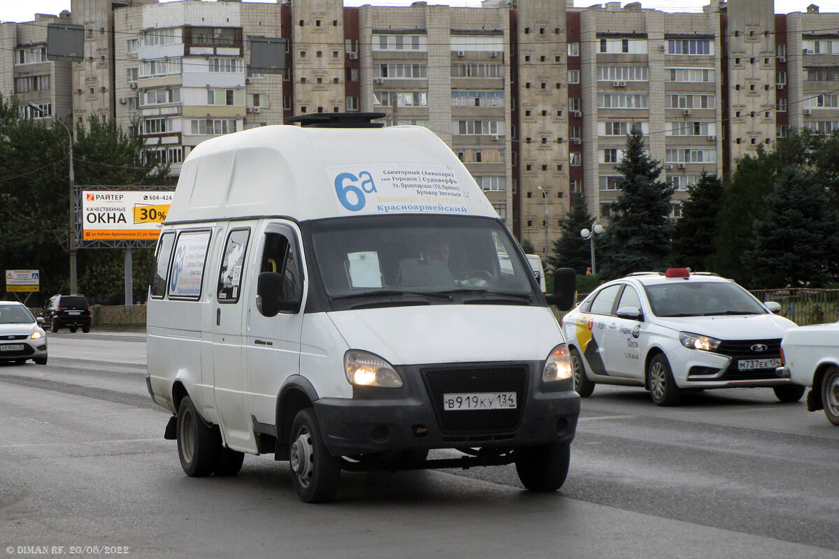 Луидор-2250 маршрута № 6а «Аквапарк «Акватория» —  Больница № 15» на проспекте Героев Сталинграда