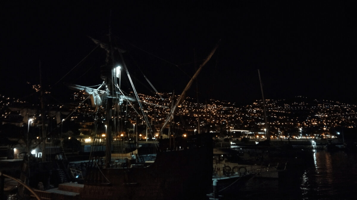 Мадейра, Фуншал, реплика корабля Колумба